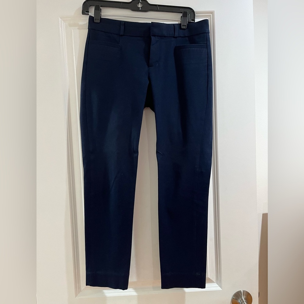 Banana republic Sloan navy pant in size 0 short